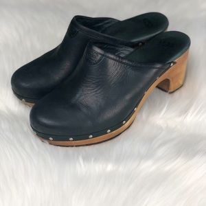 Women’s UGG authentic black leather clogs size 9